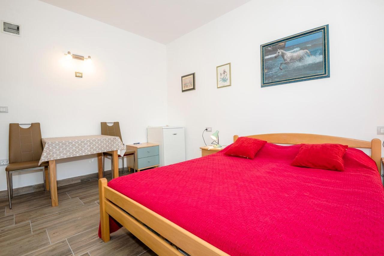 Guest House Ab Adria Home Rovinj Exterior foto